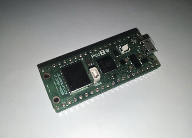 Raspberry Pi Pico 2 WH
